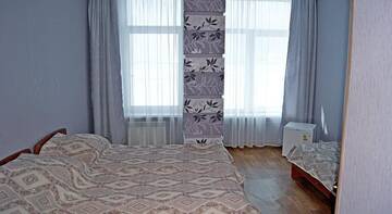 Фото номера Стандартный трехместный номер Гостиница Прибой г. Листвянка 2