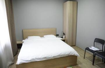 Фото номера Двухместный номер с 1 кроватью и видом на горы Гостиница Guest house Ostrovskogo 11 г. Листвянка 3
